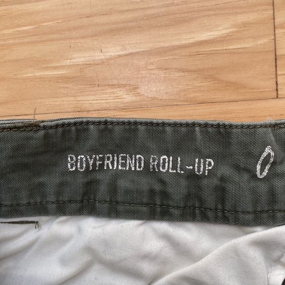 Boyfriend roll-up Bermuda shorts vintage army green size 0 Khakis by Gap - Picture 2 of 6